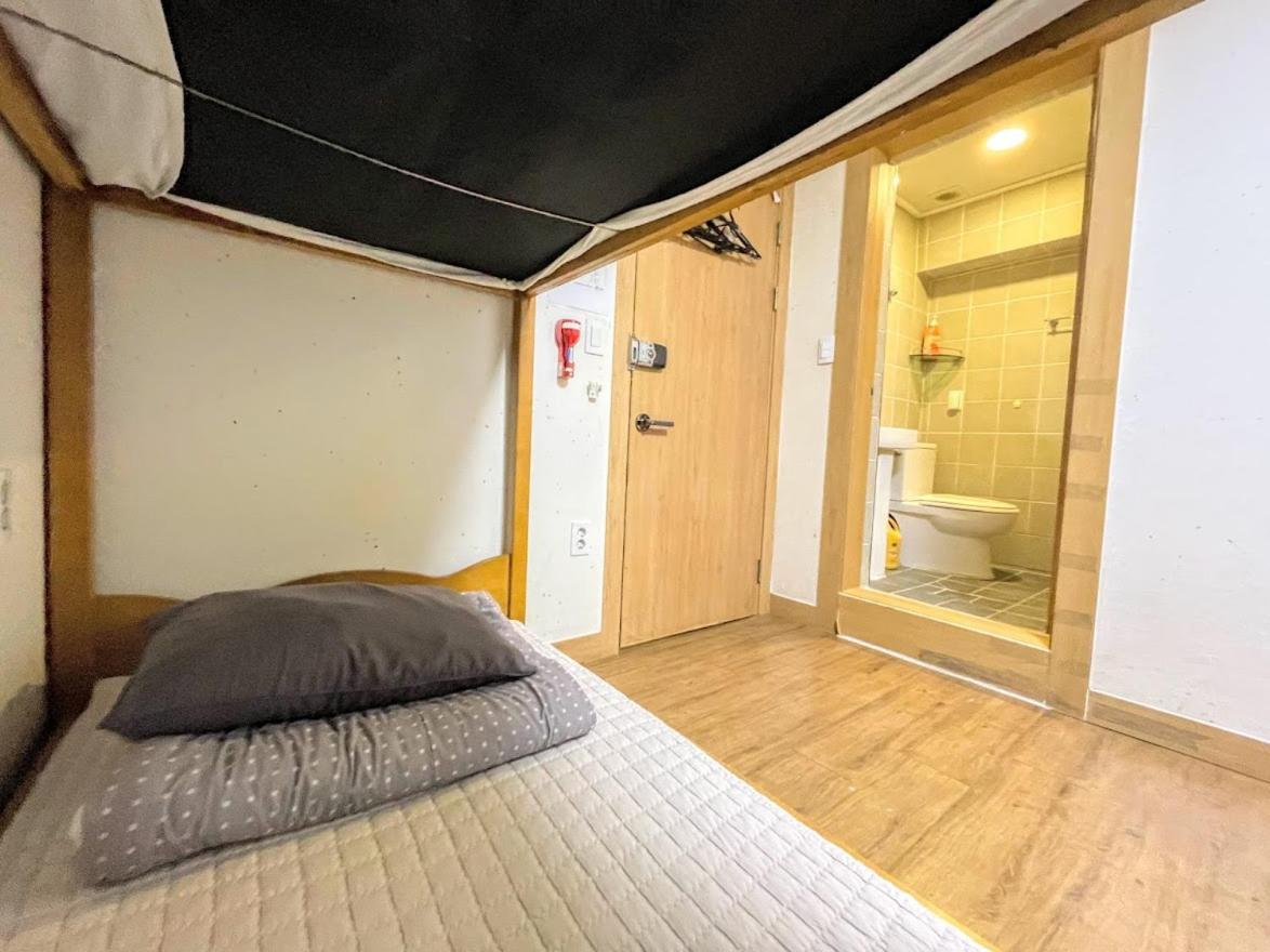 Cocoa Guesthouse Сеул Экстерьер фото