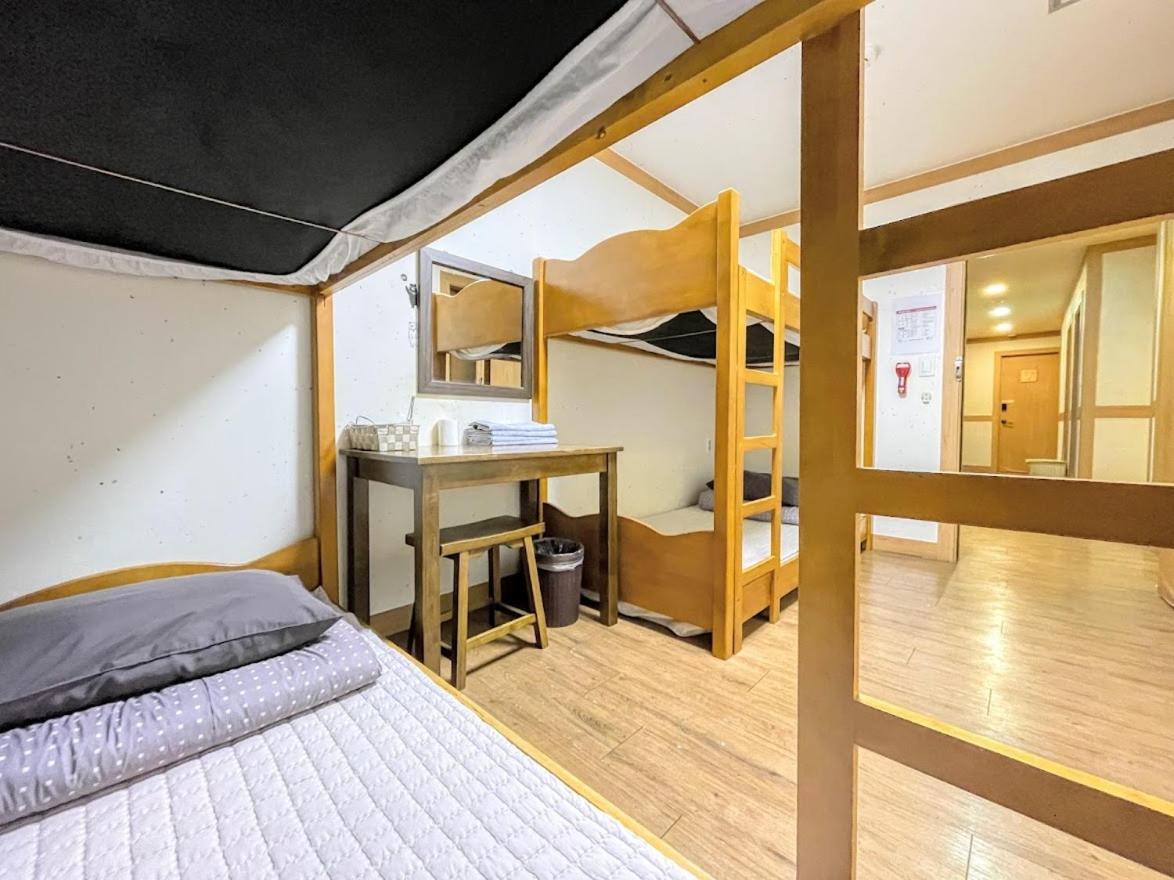 Cocoa Guesthouse Сеул Экстерьер фото